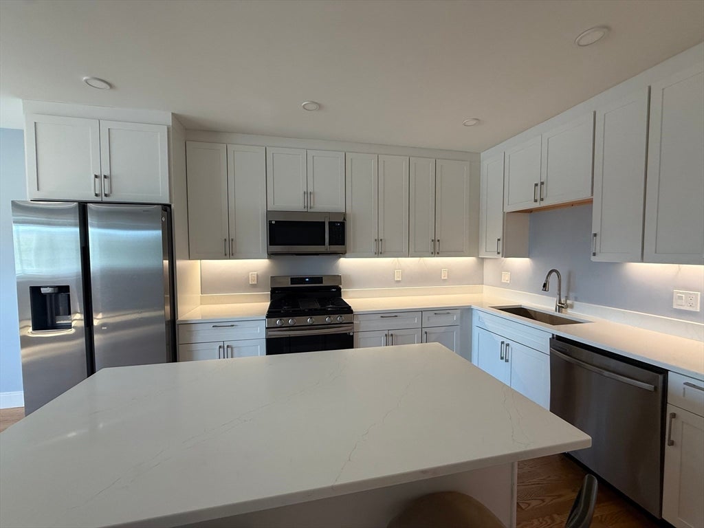 863 Saratoga St #3, Boston, MA Photo #7