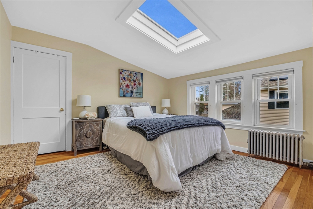 Needham, Massachusetts 02492, United States, 3 Bedrooms Bedrooms, ,3 BathroomsBathrooms,Residential,Pending,90532