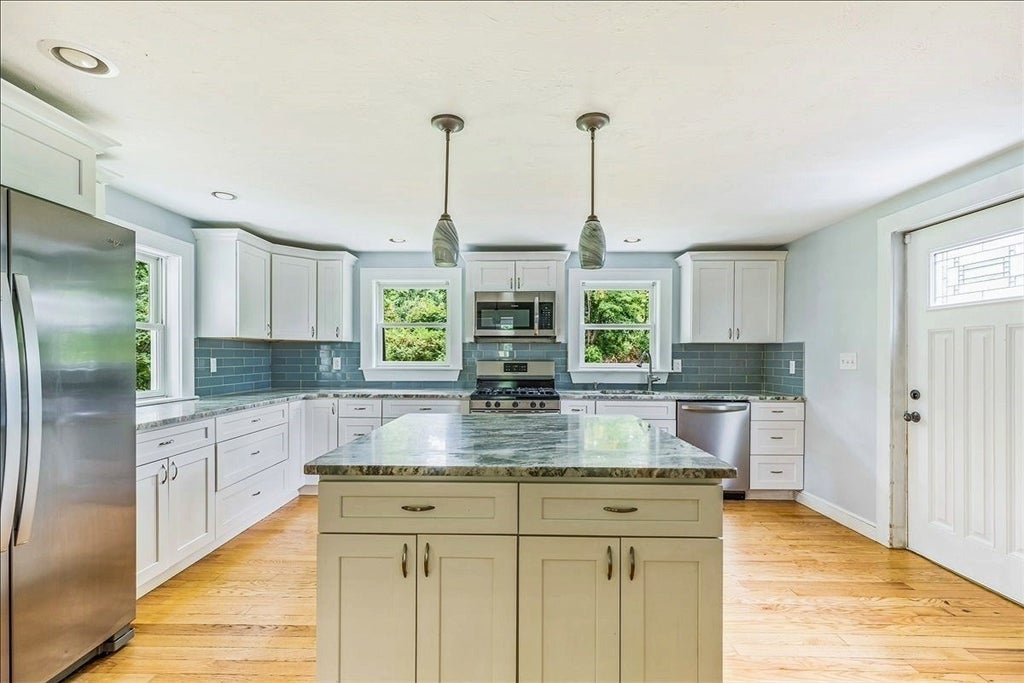 145 Plymouth St, Carver, MA, 145 Plymouth St, Carver, MA Photo #4