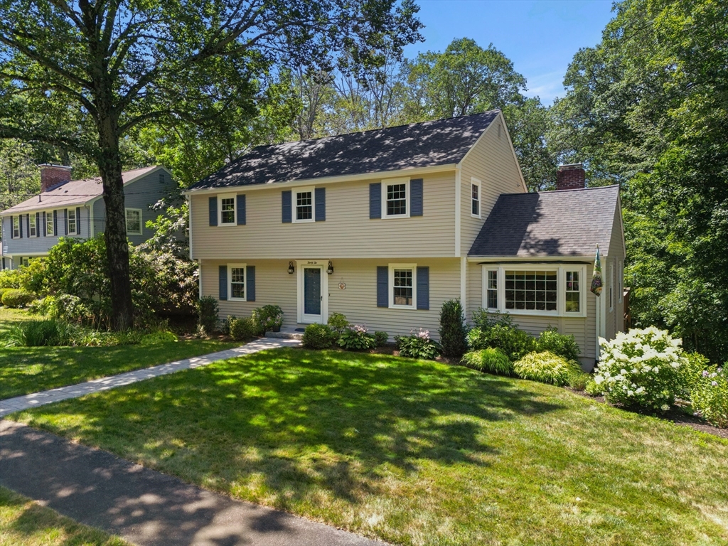 32 Towne Ln
