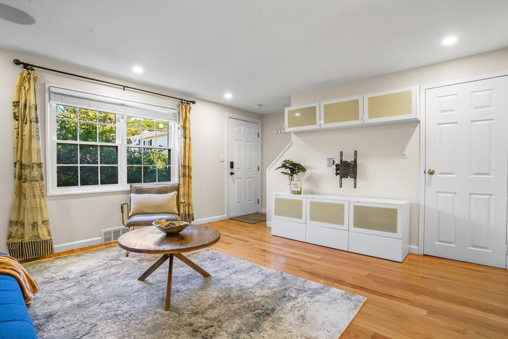 56 Roberts Dr 56
