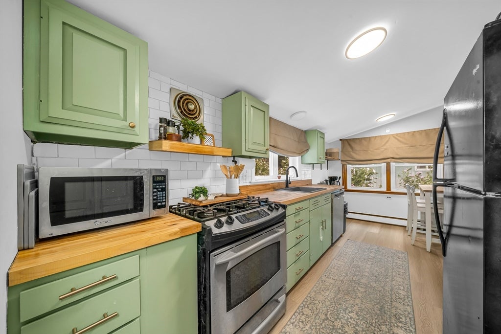 8 Lake Attitash Rd, Amesbury, MA, 8 Lake Attitash Rd, Amesbury, MA Photo #11