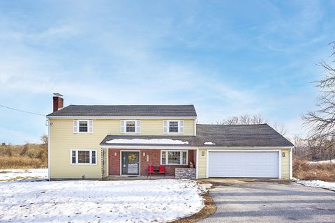 200 Pine Hill Rd, Chelmsford, MA 01824 - MLS#: 73341665