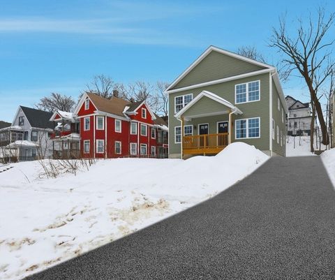 43-45 Leyfred Terrace Springfield MA 01108