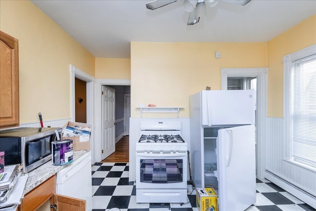 614-618 E. Broadway