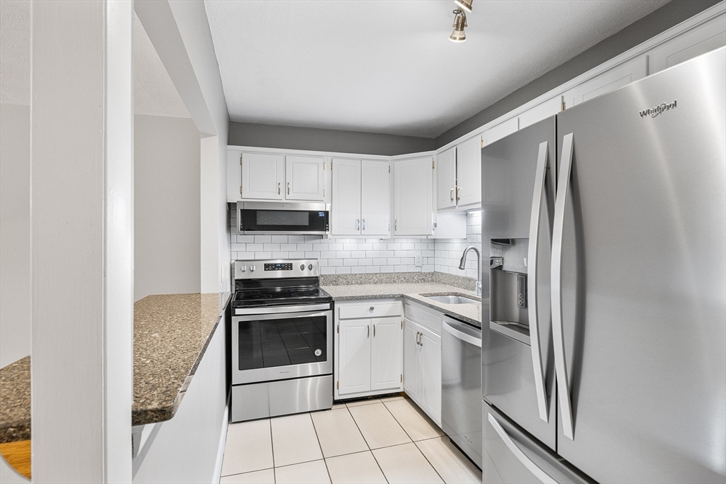 11 Cogswell Ave 16