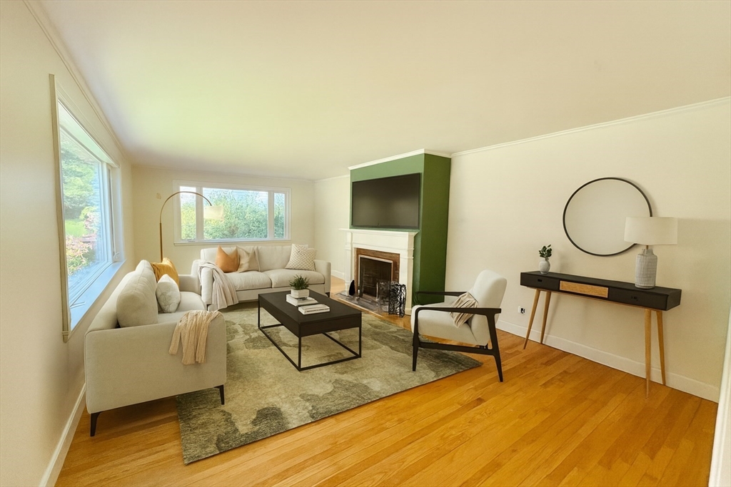 379 Newton St 0