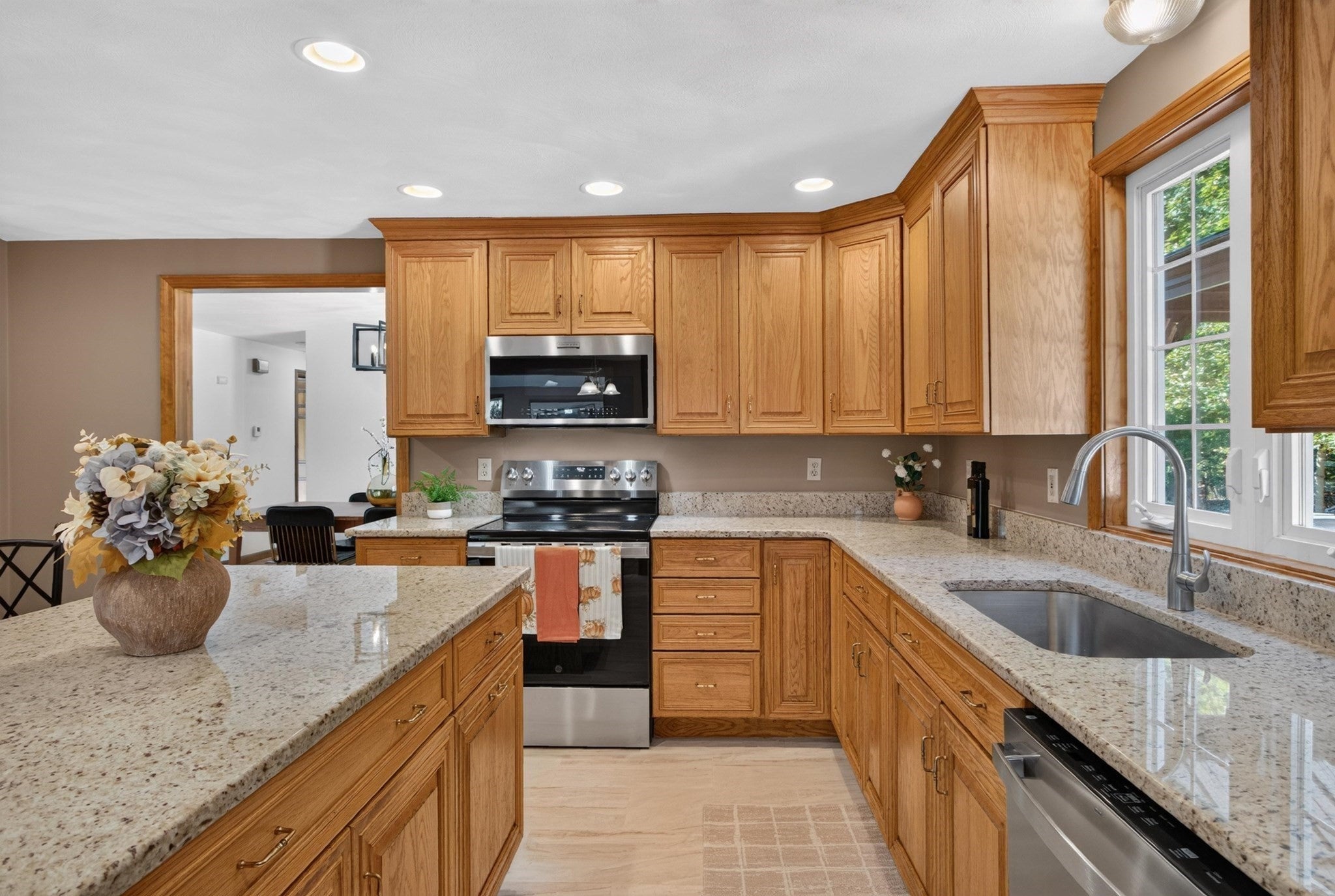 41 Buckingham Drive, Billerica, MA, 41 Buckingham Drive, Billerica, MA Photo #9