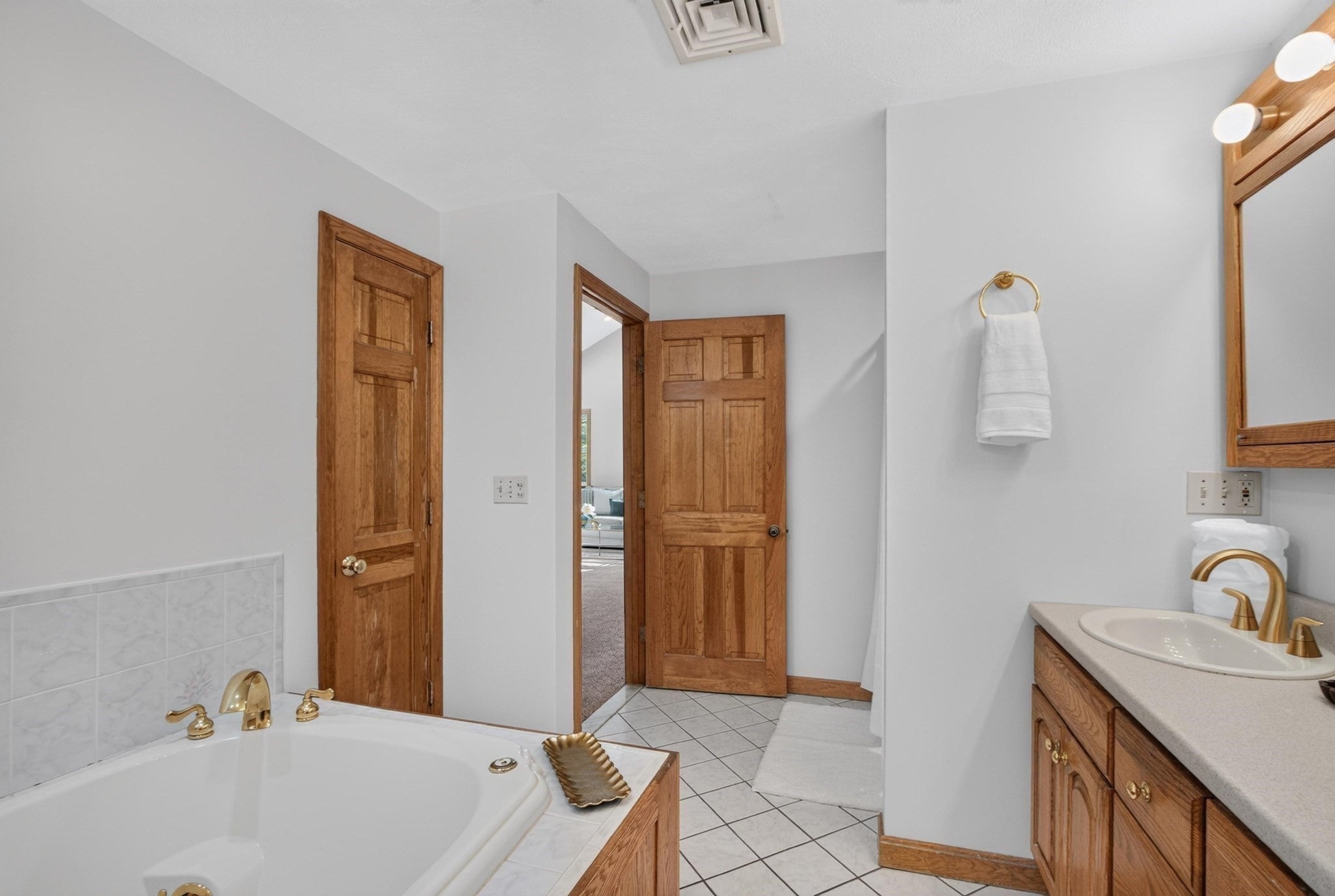 41 Buckingham Drive, Billerica, MA, 41 Buckingham Drive, Billerica, MA Photo #21