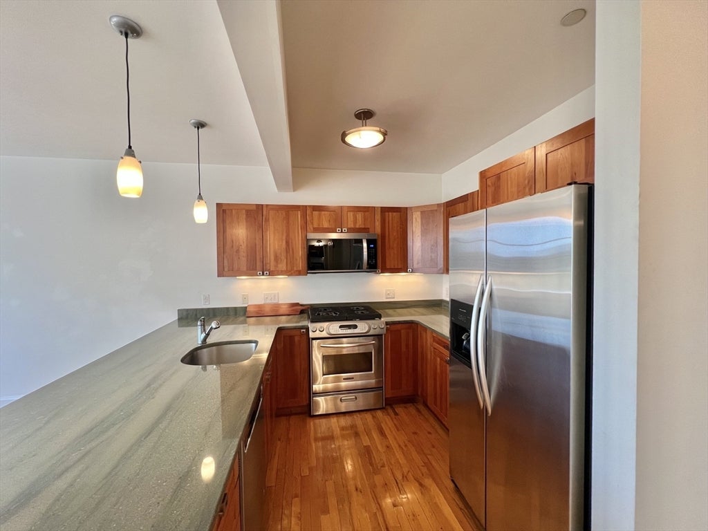 432 Norfolk Street 4-C