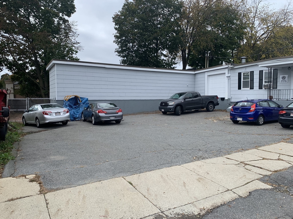 22 Laurel St