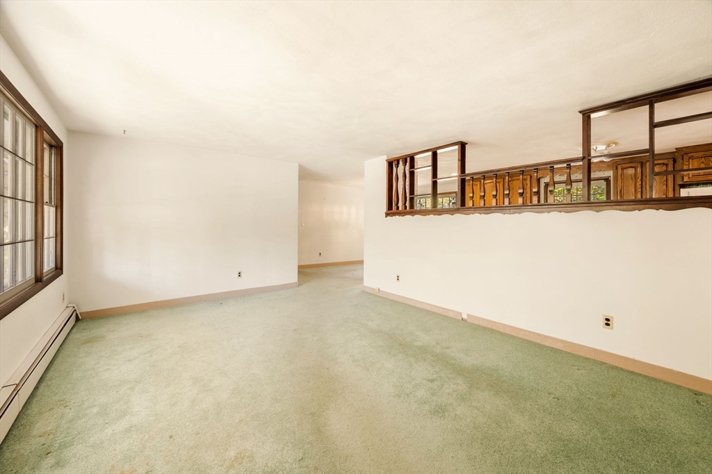 8 Intervale Ave