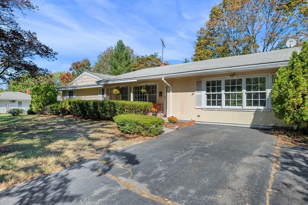 8 Intervale Ave