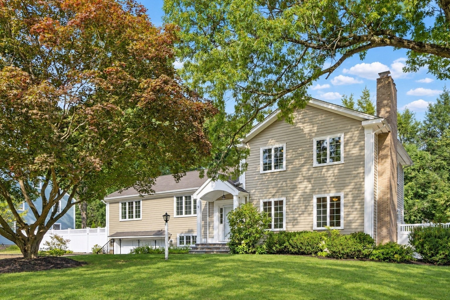 9 Lantern Rd