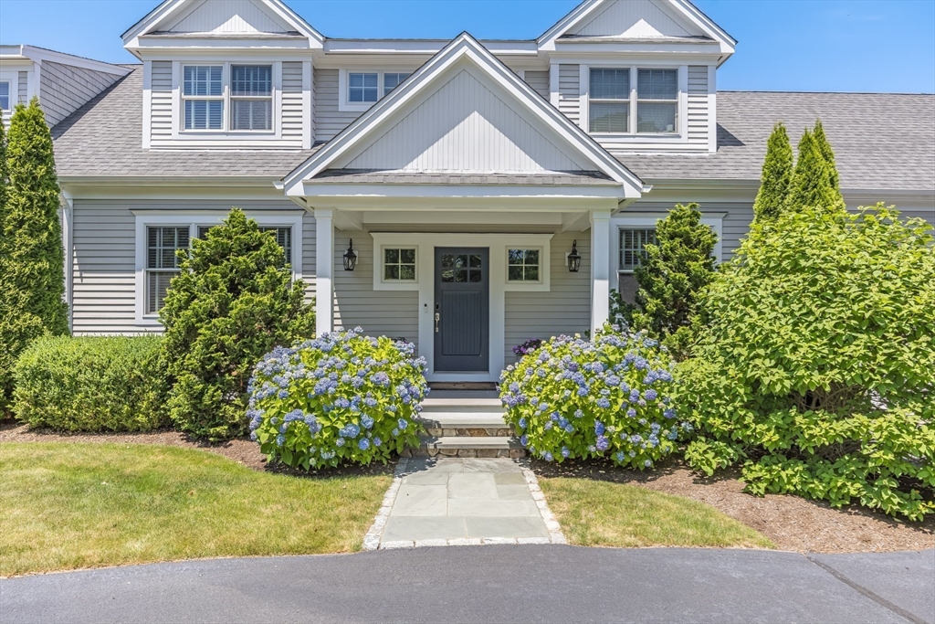 93 Highwood Ln