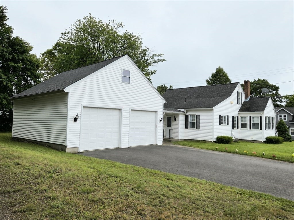 110 Barthel Ave, Gardner, MA Photo #1