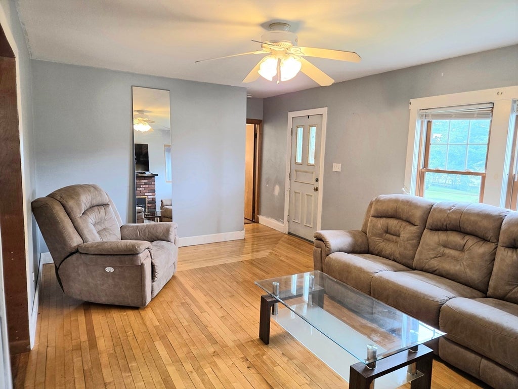 110 Barthel Ave, Gardner, MA Photo #9