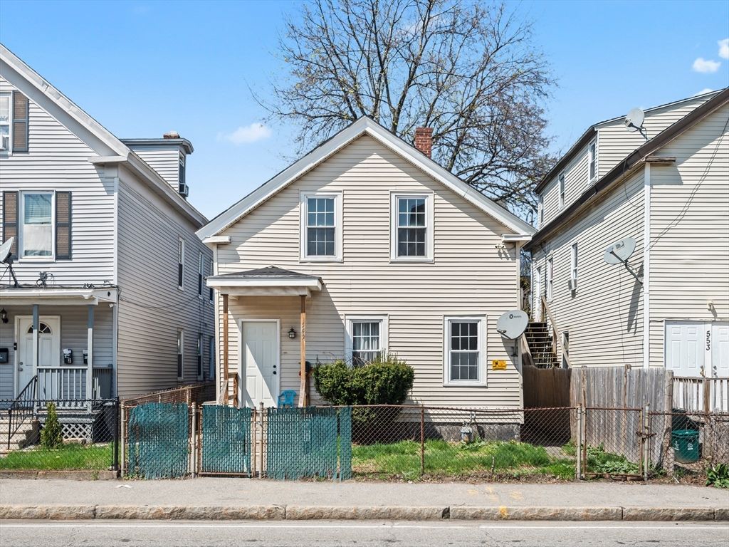 Photo of 549 Cambridge St, Worcester, MA 01610 (MLS # 73504310)