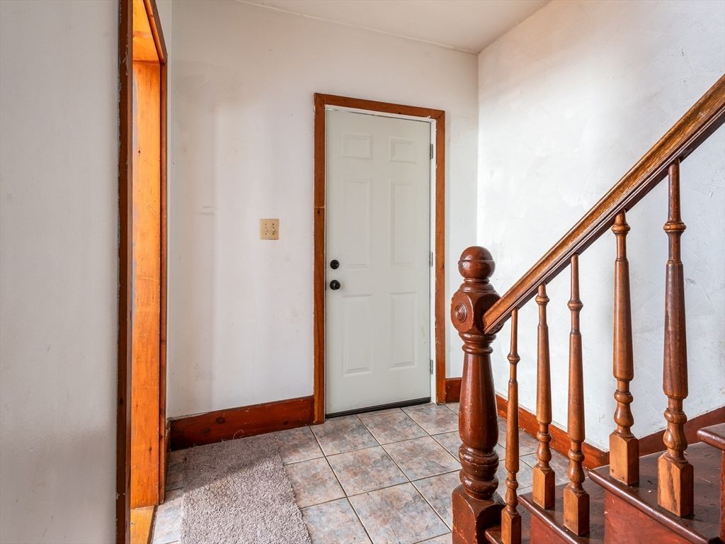 Photo of 549 Cambridge St, Worcester, MA 01610 (MLS # 73504310)