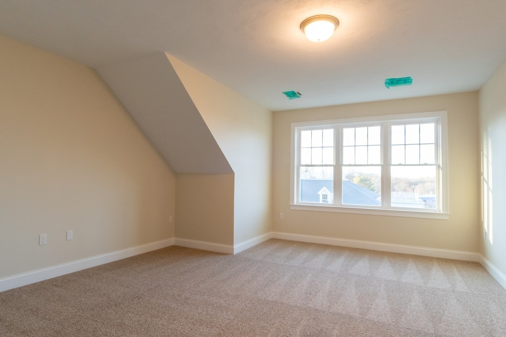 Medfield, Massachusetts 02052, United States, 1 Bedroom Bedrooms, ,1 BathroomBathrooms,Residential,Pending,205289