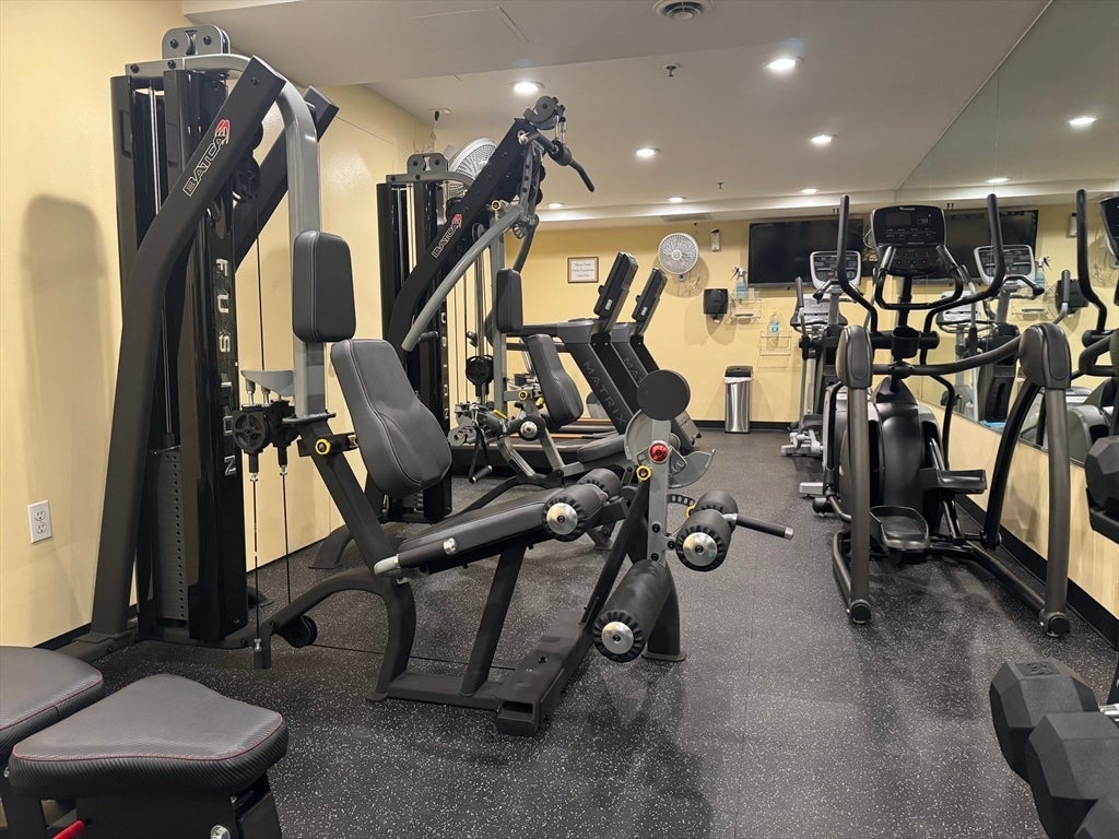 350 Revere Beach Blvd #2C, Revere, MA Photo #17