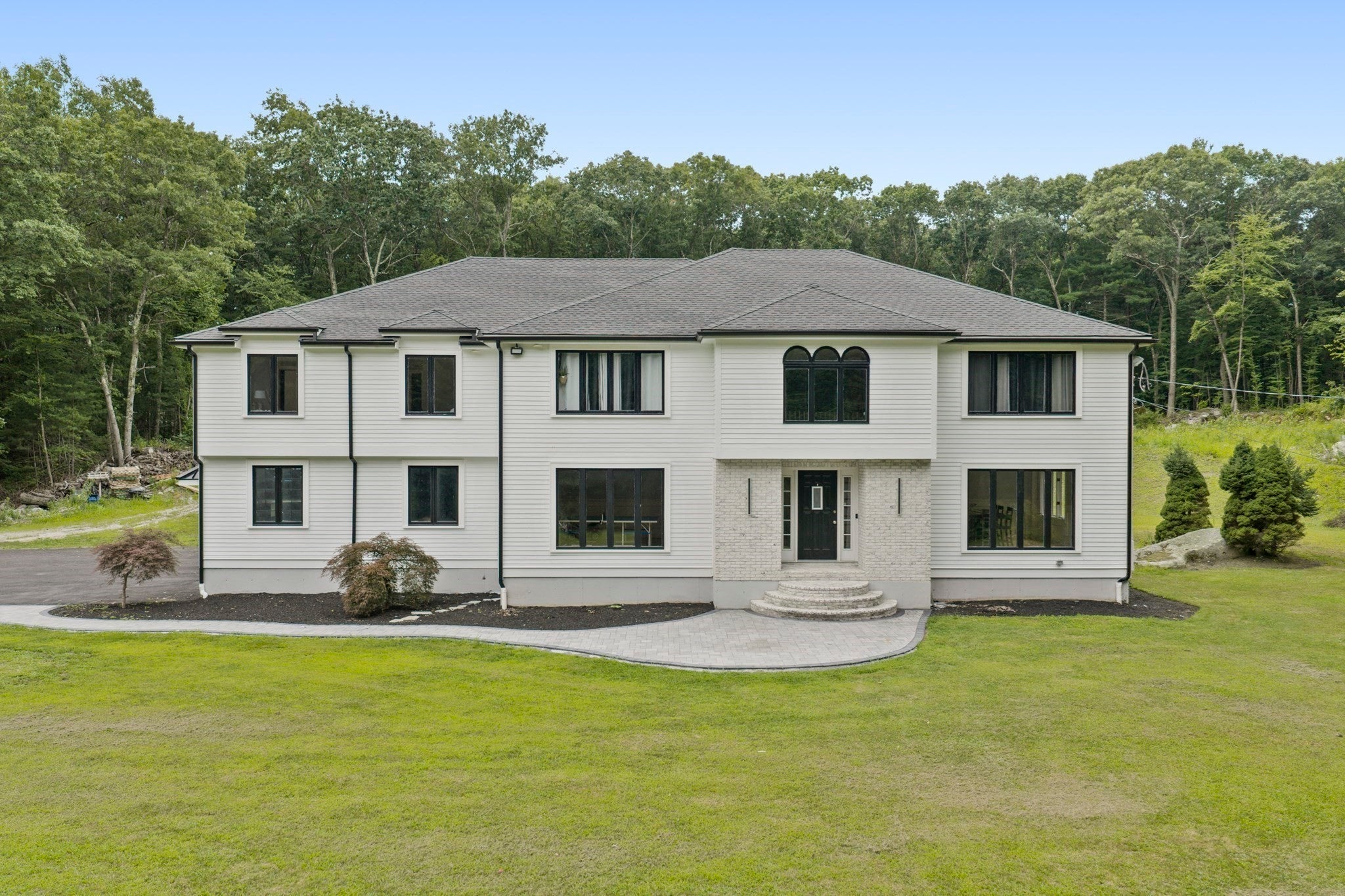 23 Ben's Way, Hopedale, MA, 23 Ben's Way, Hopedale, MA Photo #2
