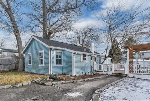 Photo of 10-R Barnes St, Wareham, MA 02571 (MLS # 73472458)