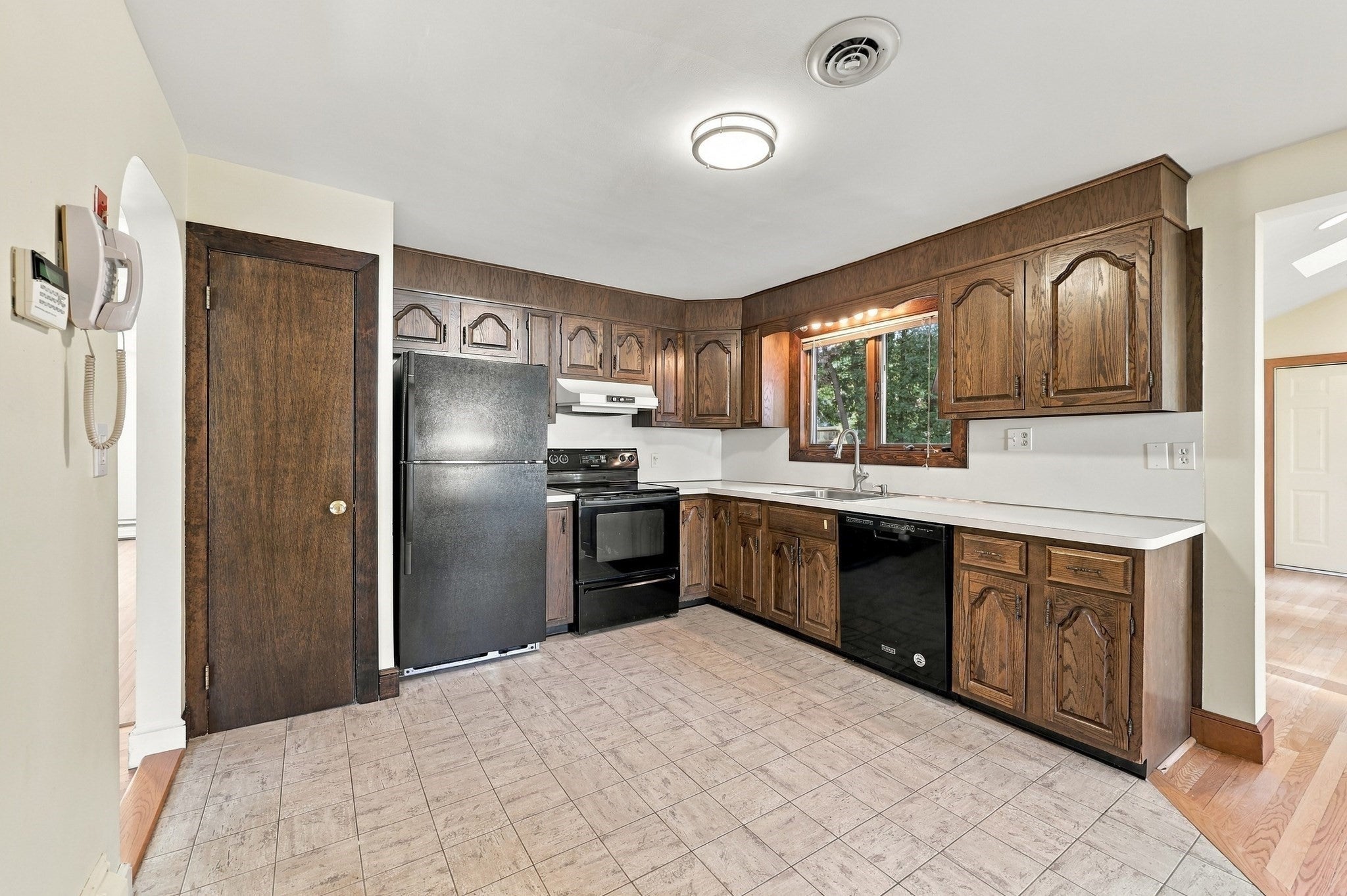 8 Selwyn Rd, Peabody, MA, 8 Selwyn Rd, Peabody, MA Photo #8