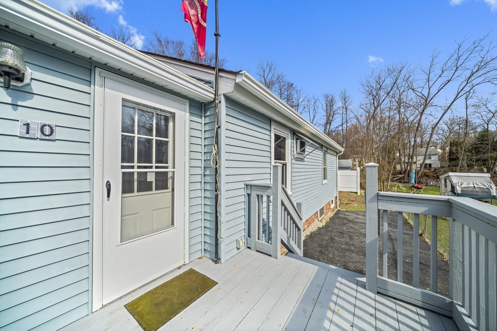 10 Dixon Avenue South