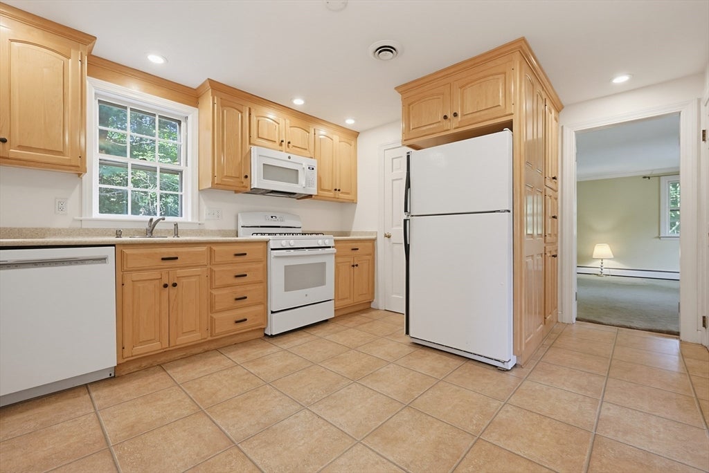 7 Cheryl Dr, Foxboro, MA, 7 Cheryl Dr, Foxboro, MA Photo #13