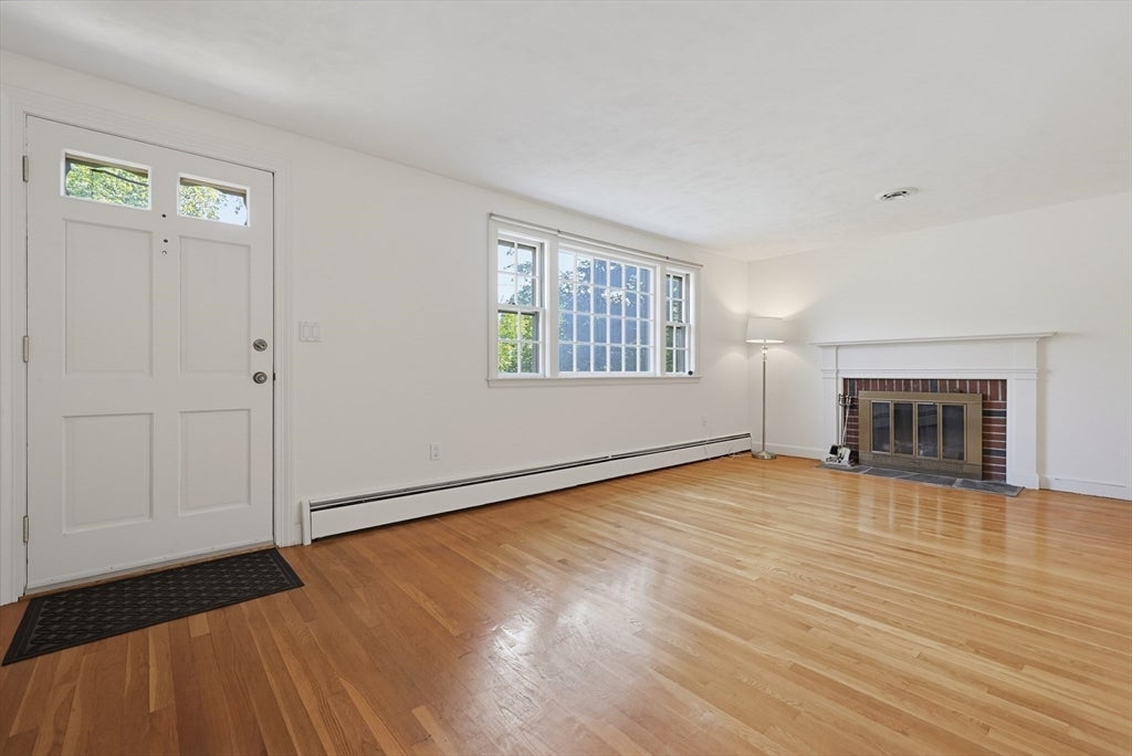 7 Cheryl Dr, Foxboro, MA, 7 Cheryl Dr, Foxboro, MA Photo #3