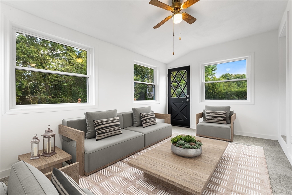 115 Joanne Rd