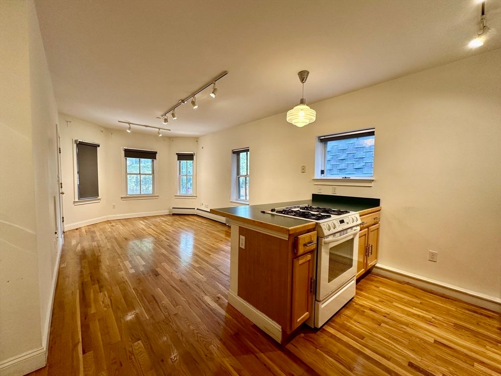 277 River St 1