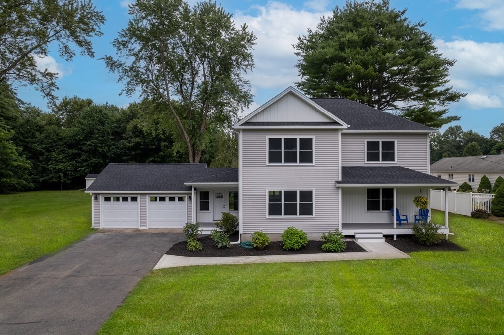 Photo 1 of 32 of 4 Millbrook Drive/Circle house