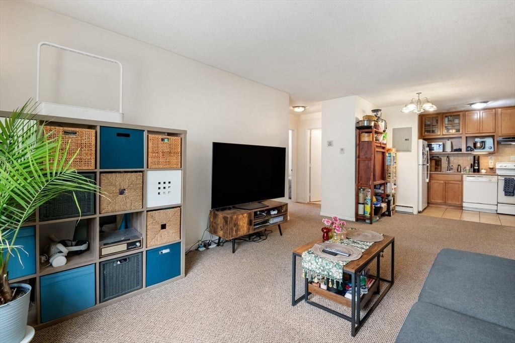 2 Larose Pl 10