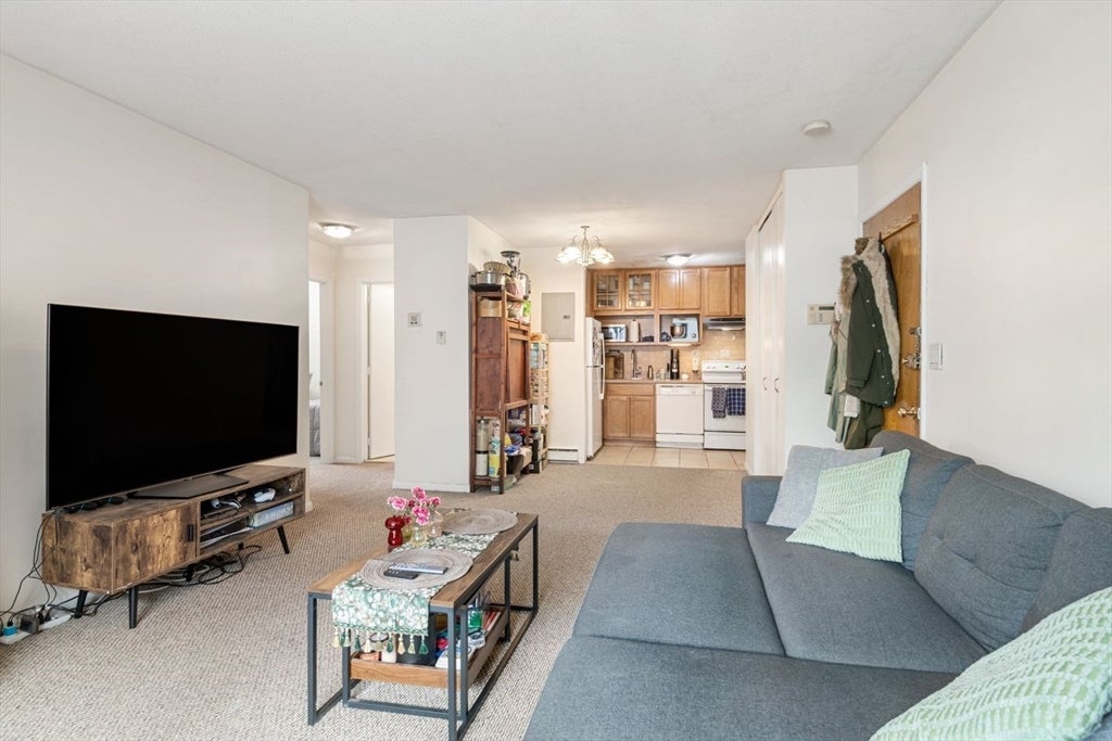 2 Larose Pl 10