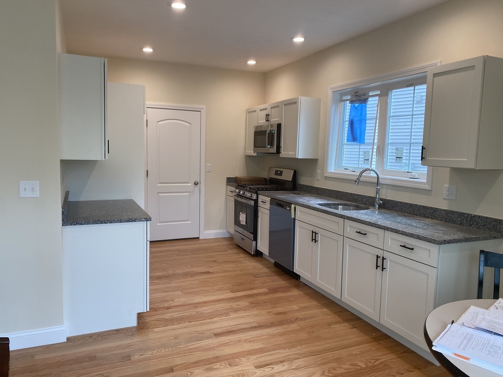 209B Crownshield Ave 19B