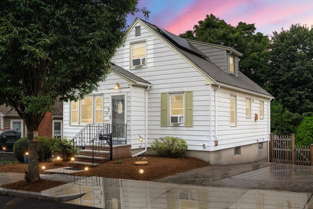 195 Glenellen Rd, Boston, MA Photo #2