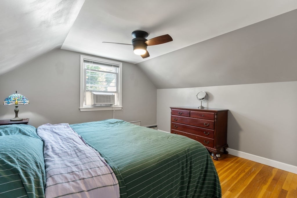 195 Glenellen Rd, Boston, MA Photo #16