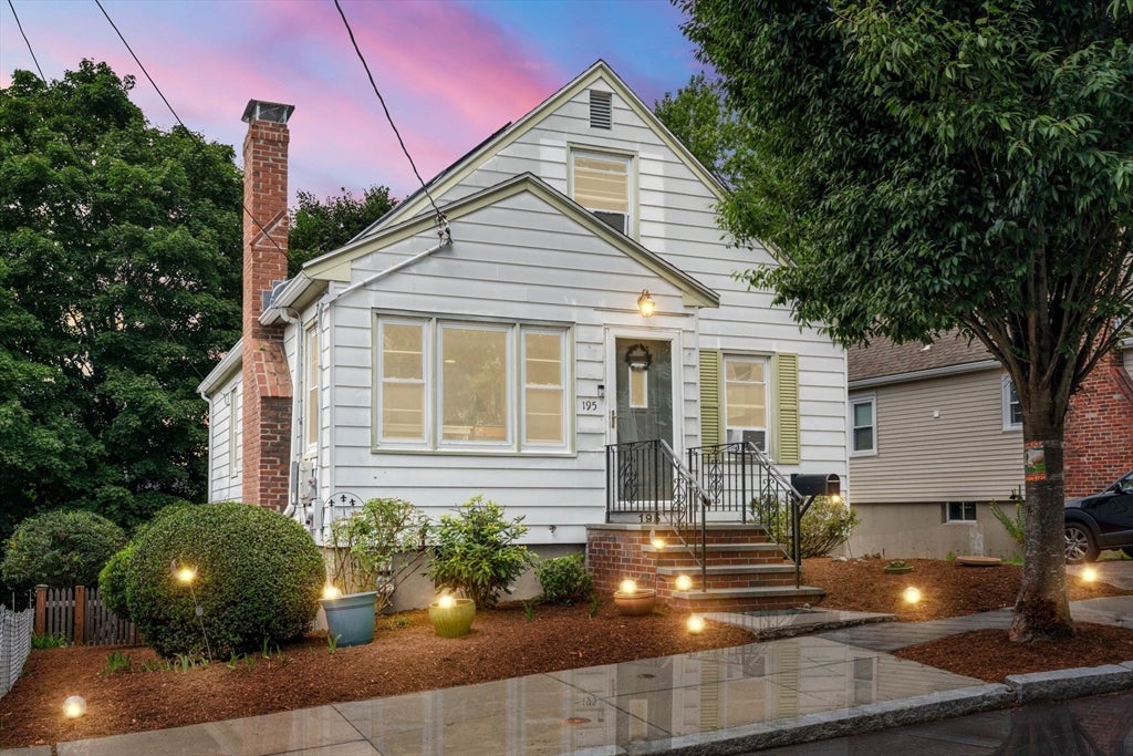 Photo of 195 Glenellen Rd, Boston, MA