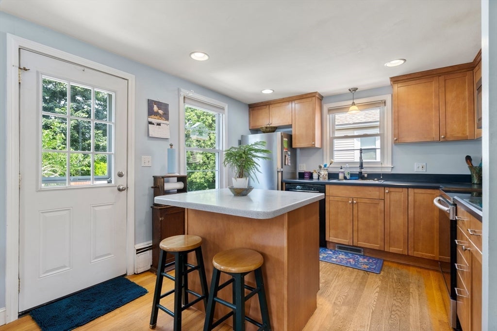 195 Glenellen Rd, Boston, MA Photo #10