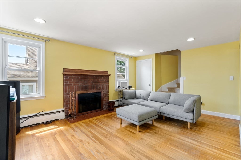 195 Glenellen Rd, Boston, MA Photo #3