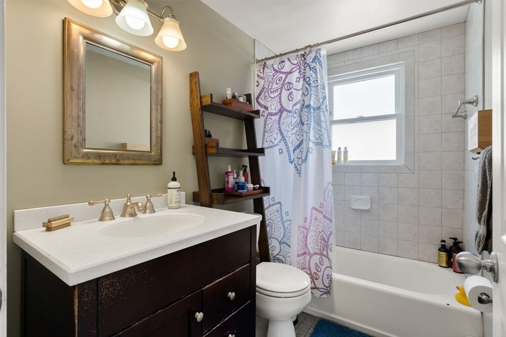 195 Glenellen Rd, Boston, MA Photo #18