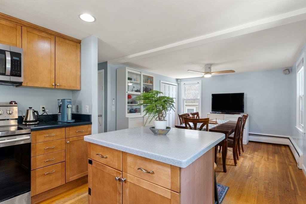 195 Glenellen Rd, Boston, MA Photo #9