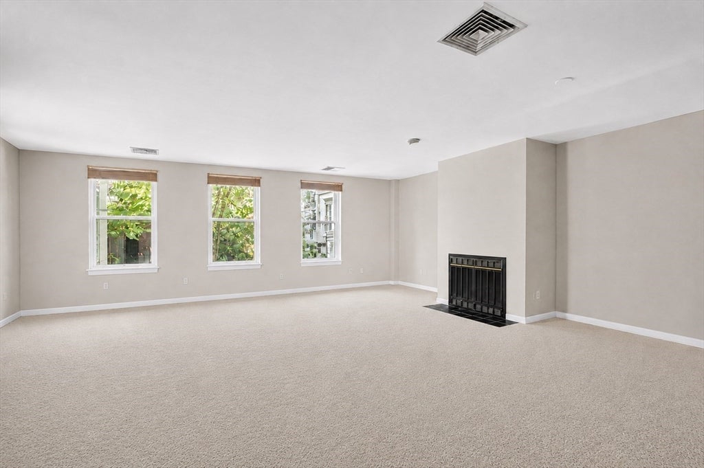 Photo of 33 Chestnut Street, Boston, MA