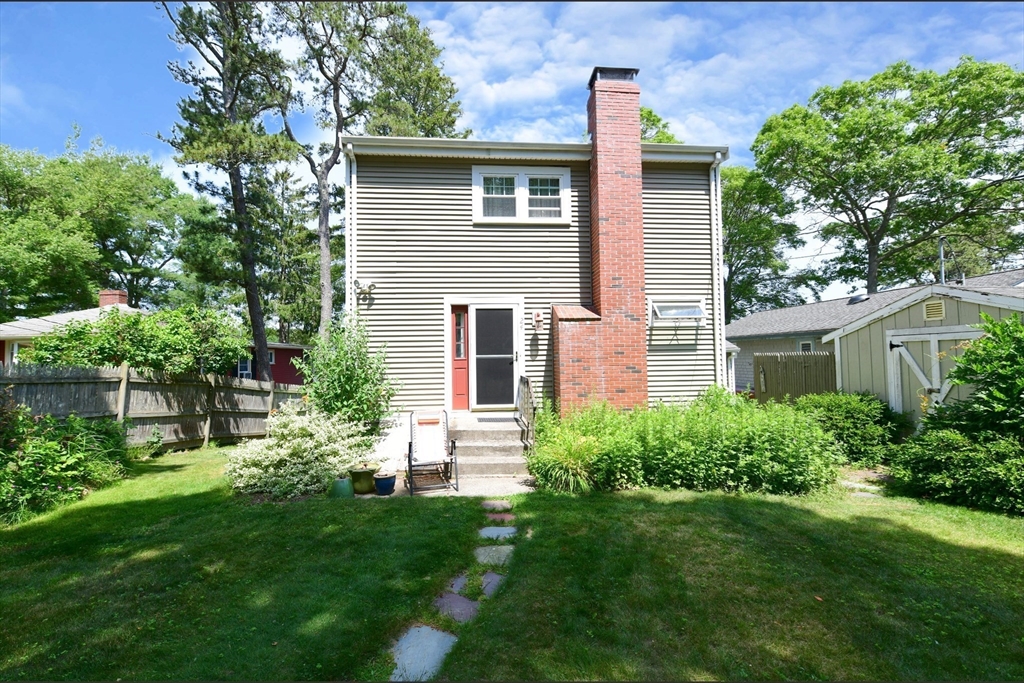 24 Gardner Dr