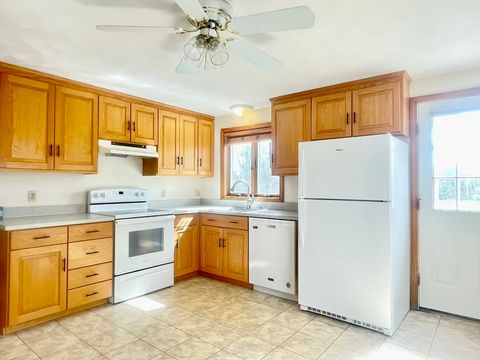 Photo of 91 Collins St #A, Danvers, MA 01923 (MLS # 73511603)