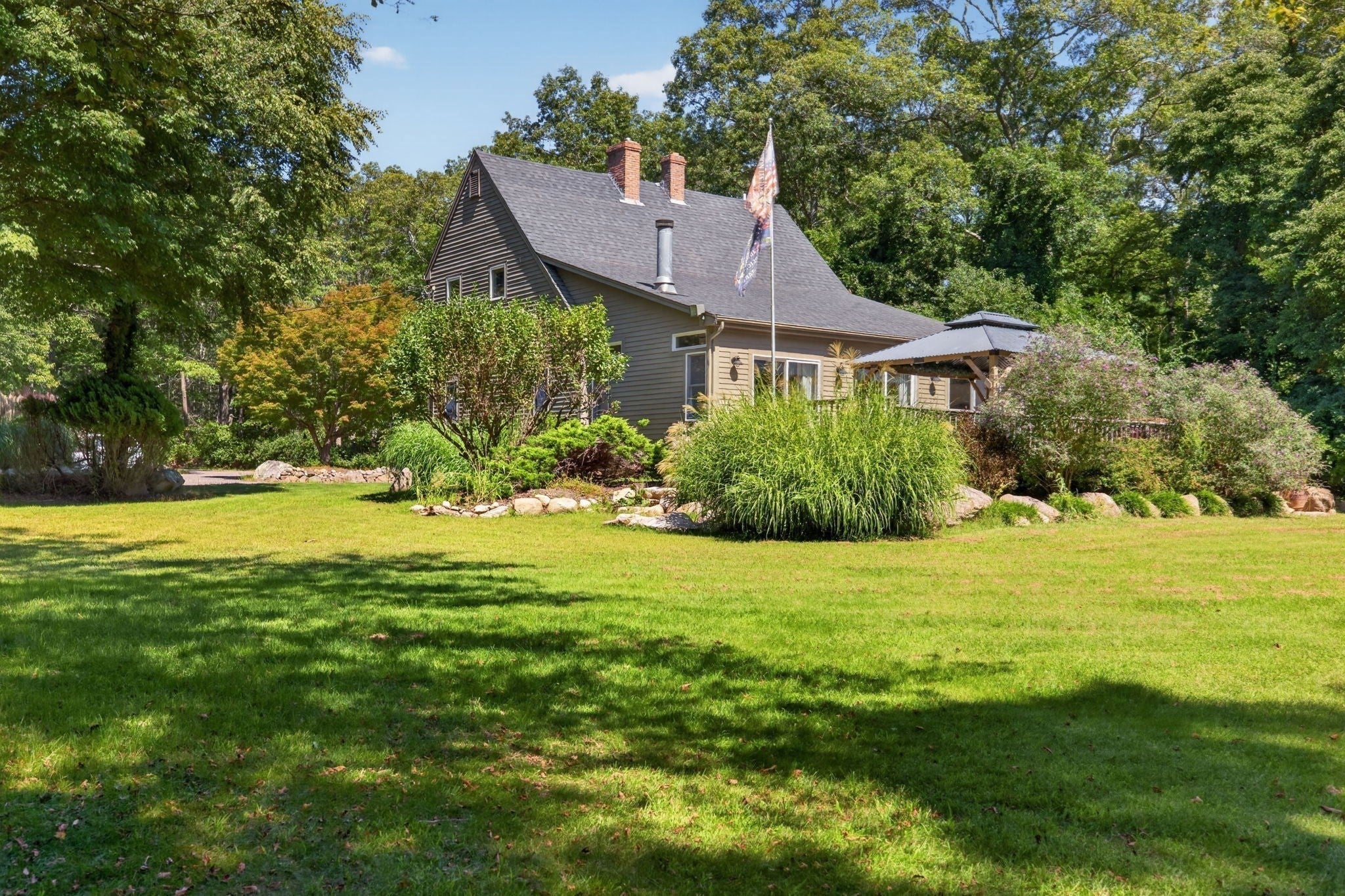 2 Monument Dr, Westport, MA Photo #7