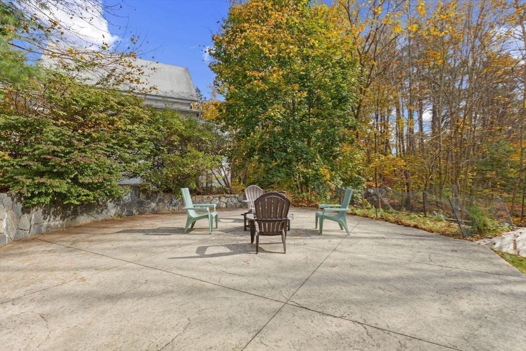 322 Central St