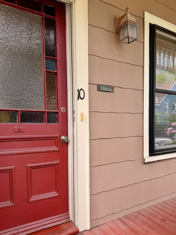 10 Mountain Ave